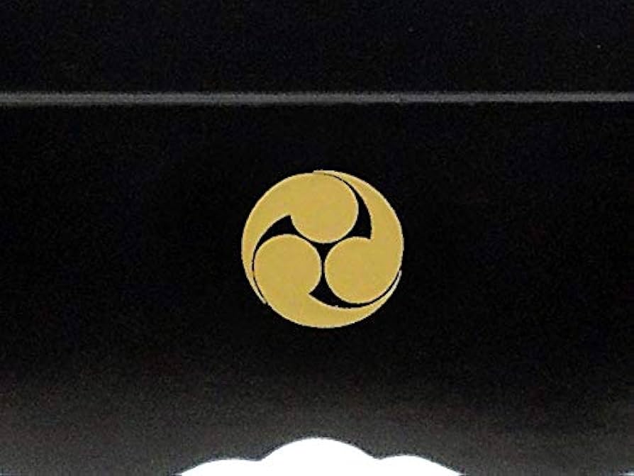 刀掛け　太刀掛け　家紋入り　金 Amazon.co.jp: 横1本掛の木製黒塗 日本刀掛け台 家紋入り掛台